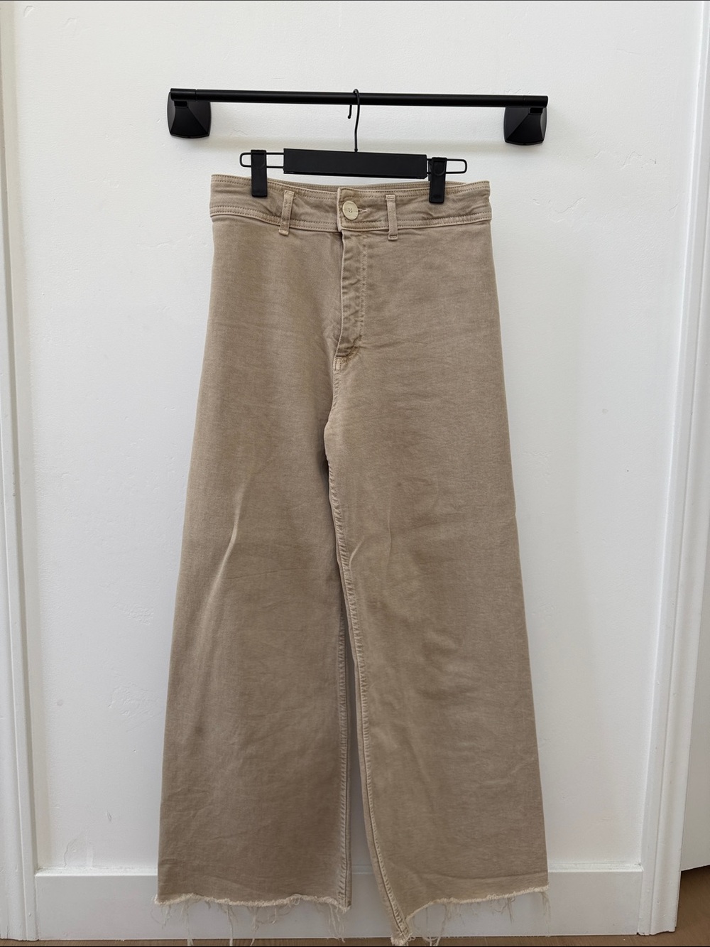 Zara Wide-Leg Jeans in Beige Sand